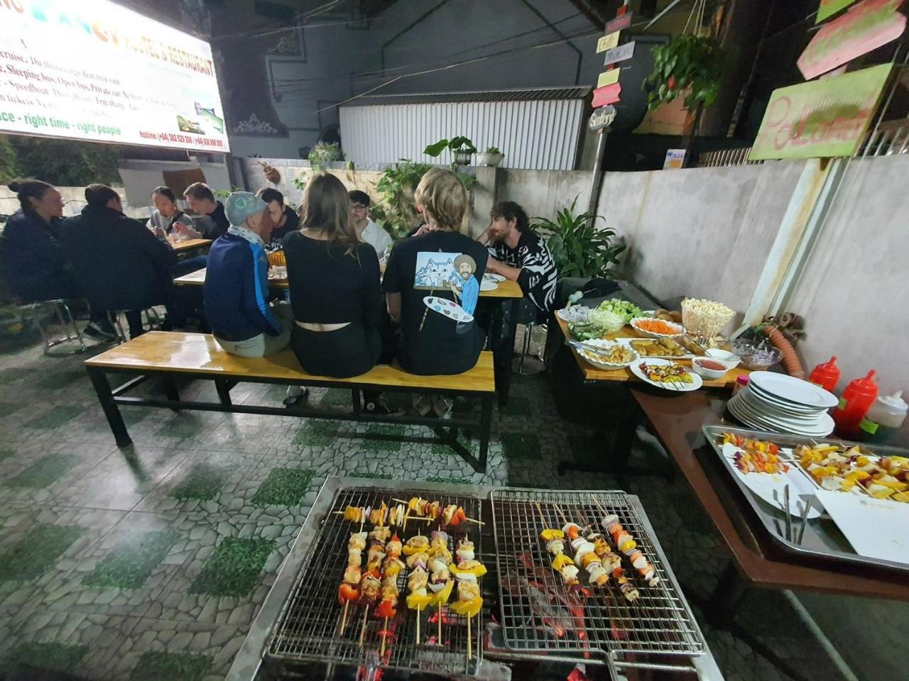 Ha Long Fancy Hostel With Vegetarian And Vegan Restaurant Esterno foto