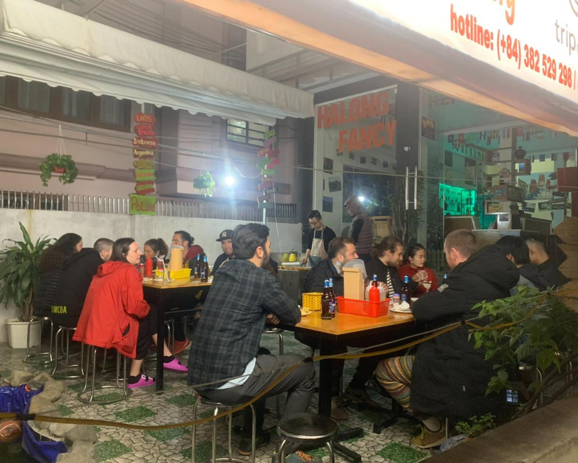 Ha Long Fancy Hostel With Vegetarian And Vegan Restaurant Esterno foto